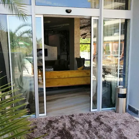 公寓式酒店 Allure 4*